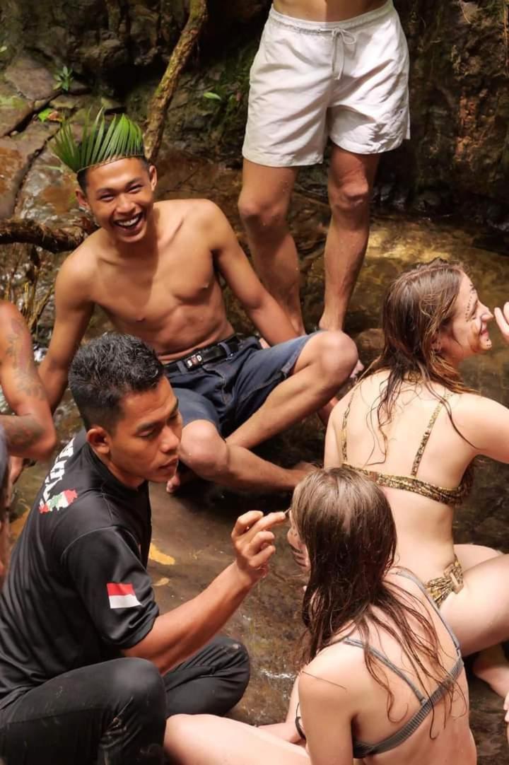 Jungle Life Guest House - Trekking & Transport Only Book With Us Bukit Lawang Ngoại thất bức ảnh